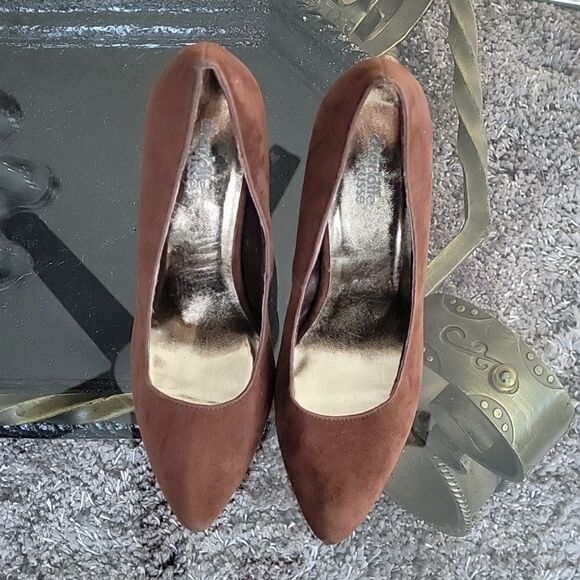 BRAND NEW CHARLOTTE RUSSE POINTED TOE HIGH HEEL STILETTOS PUMP - Picture 2 of 14